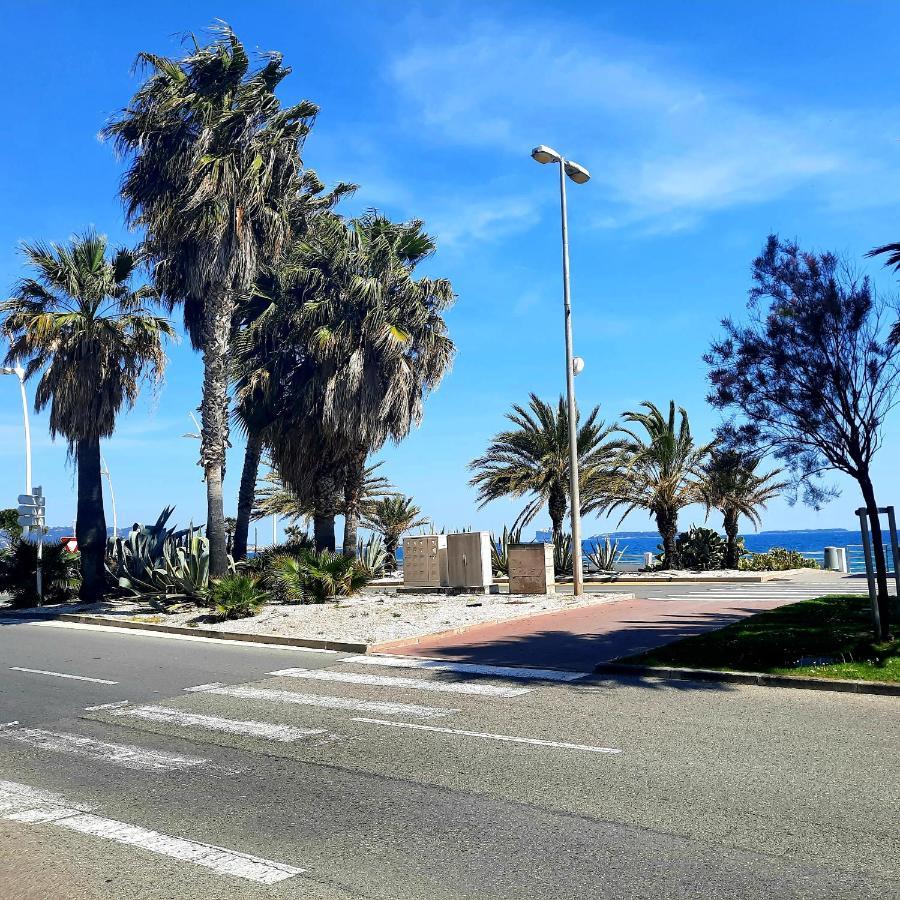 4-Star Beachfront Appartment- Sea View Cannes Buitenkant foto